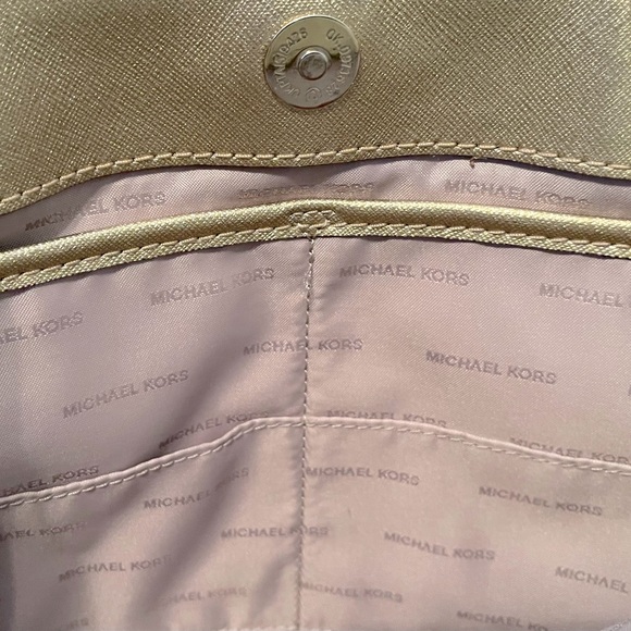 Michael Kors Signature Savannah Satchel Gold/Vanilla - Picture 1 of 12